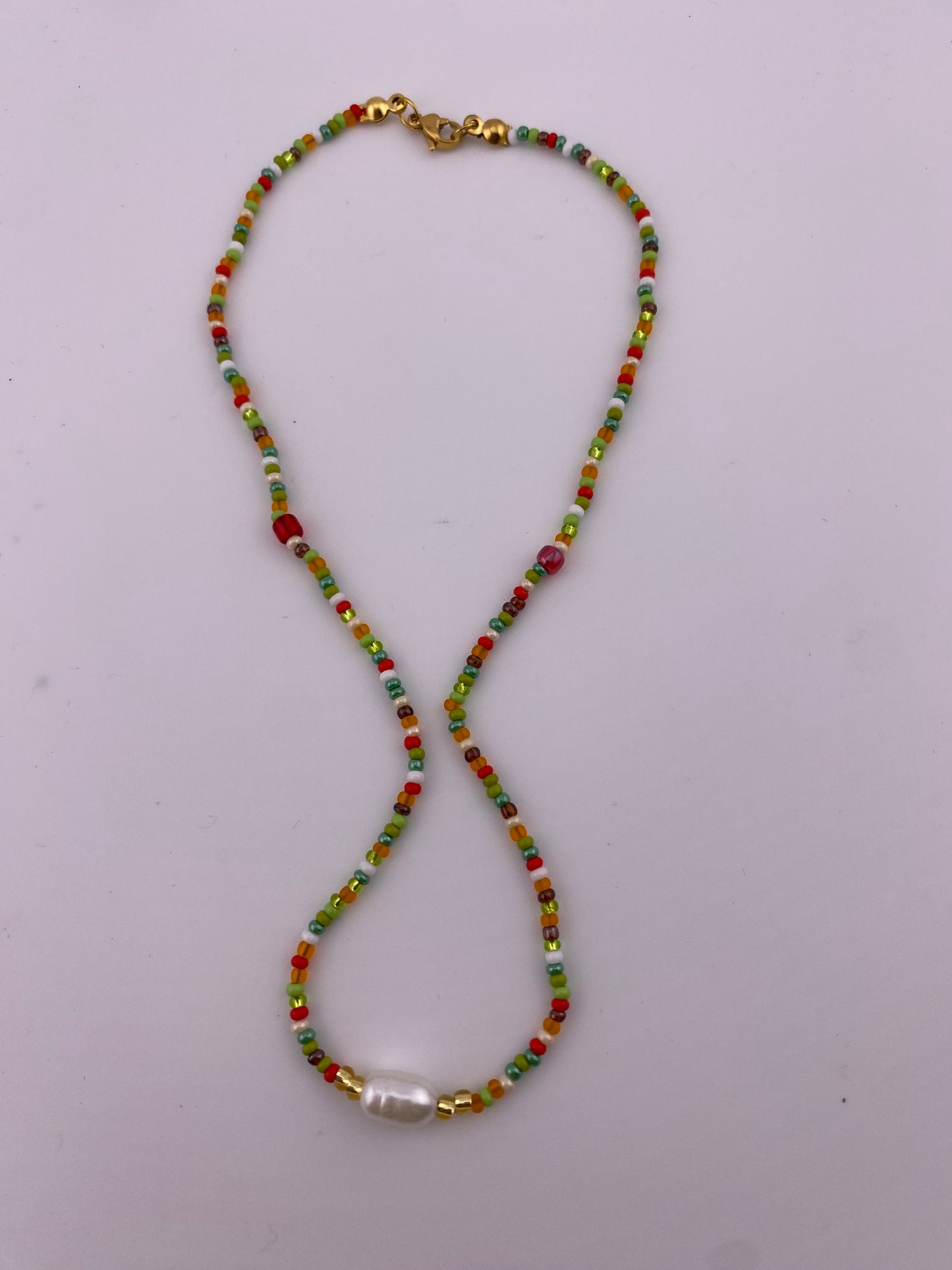 Pearl multicolor choker