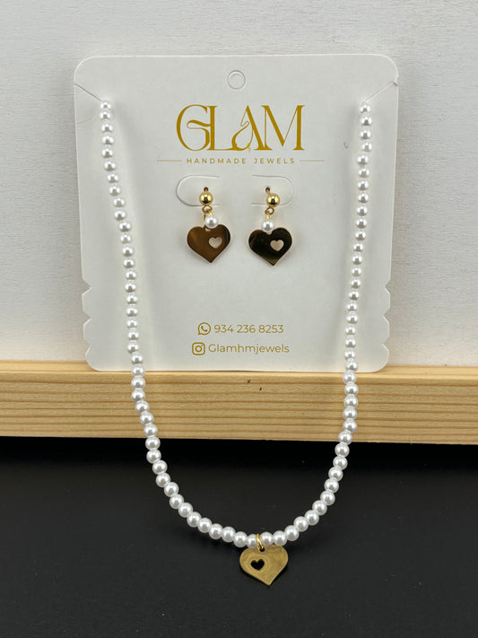 Choker pearl and Heart