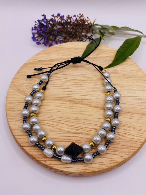 Mother-of-pearl stone bracelet